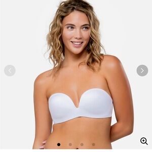 NWT Underoutfit strapless no strings attached bra white medium